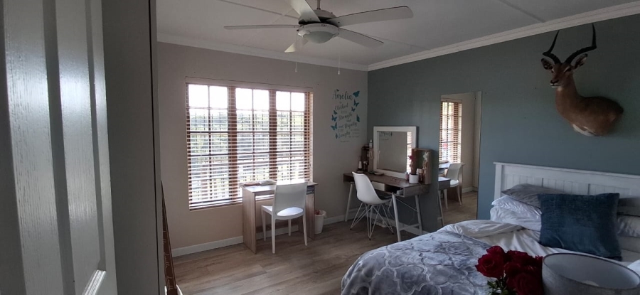4 Bedroom Property for Sale in Sunrise On Sea Eastern Cape